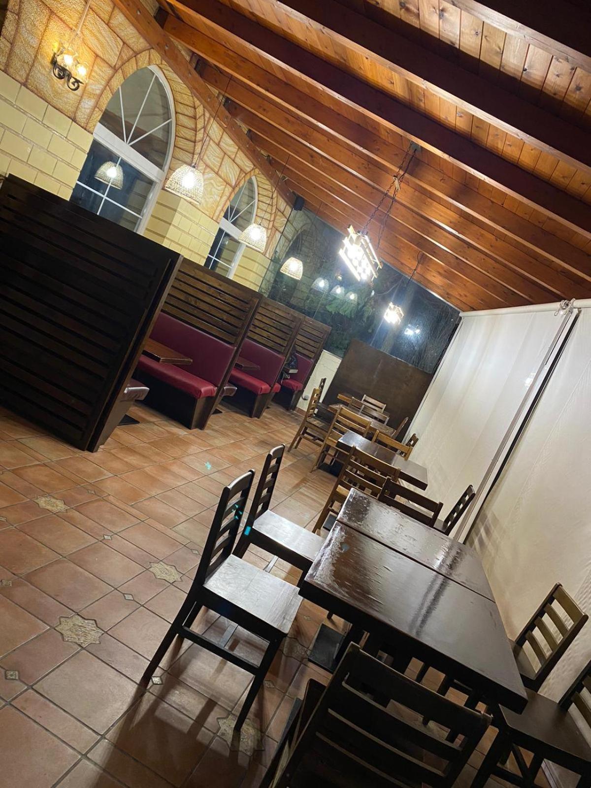 Hostal-Restaurante Posada Del Duque Villalbilla de Burgos Exterior foto